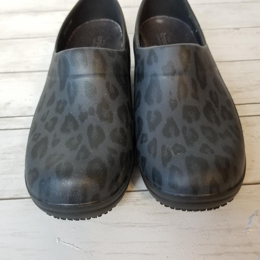 Crocs Neria Leopard Print Slip Resistant Work Clo… - image 5
